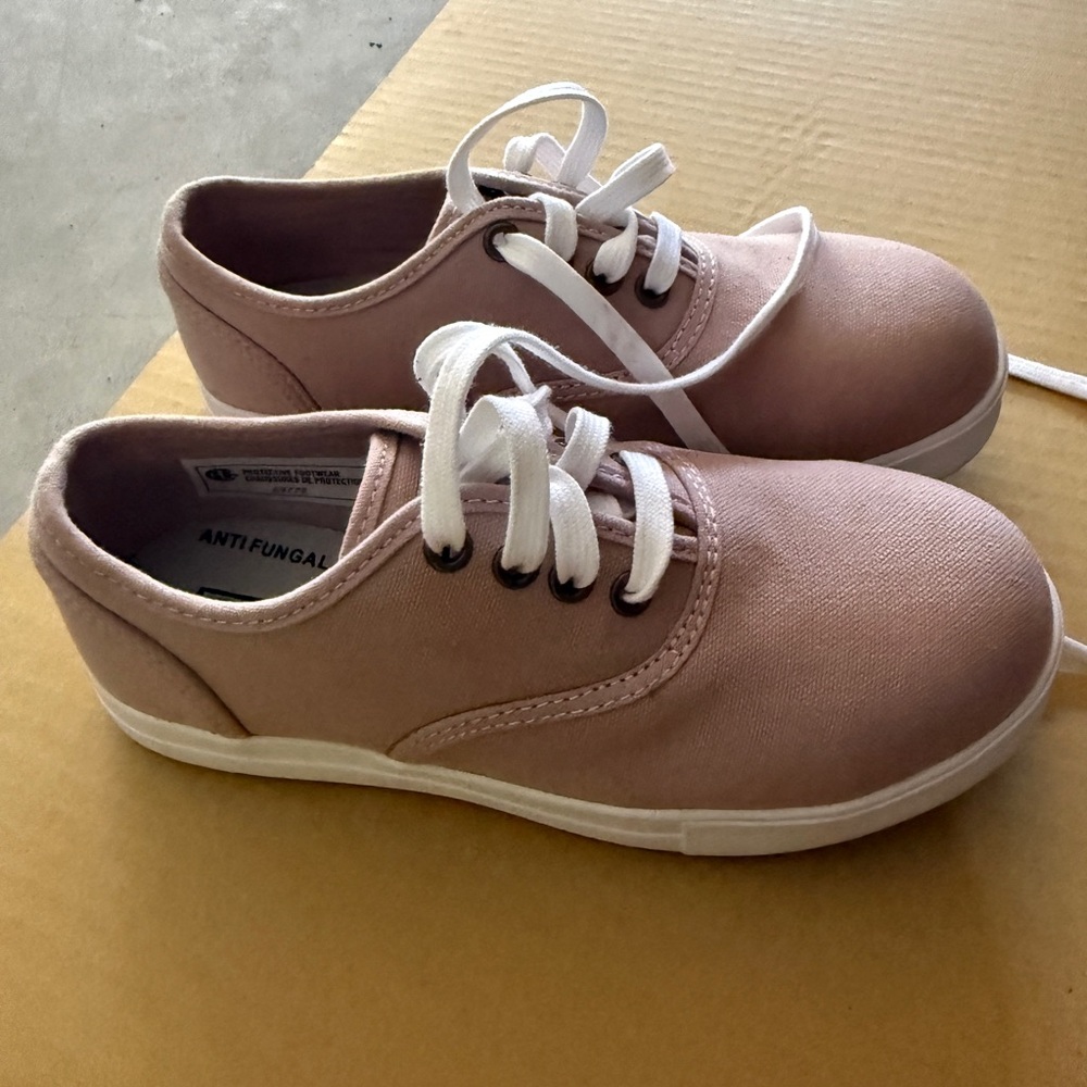 Women’s safety steel toe Lace-Up Boots in Dusty Pink